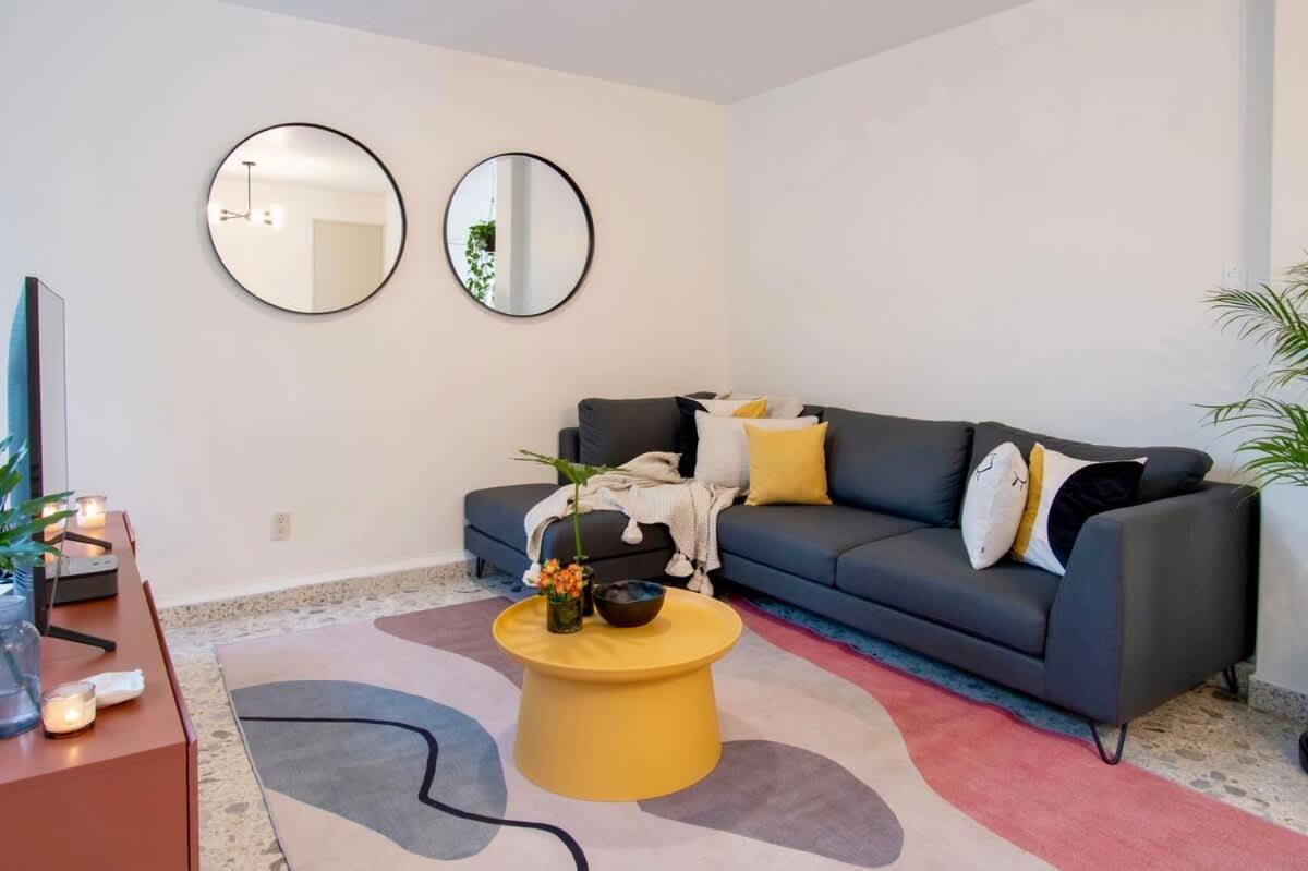 Lovely And Unique With Private Terrace Apartment *