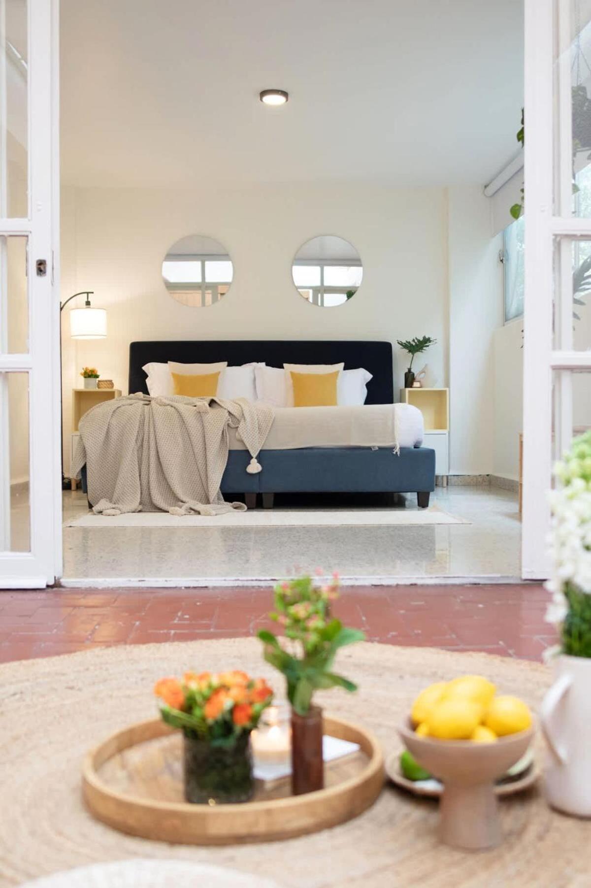 Lovely And Unique With Private Terrace Apartment